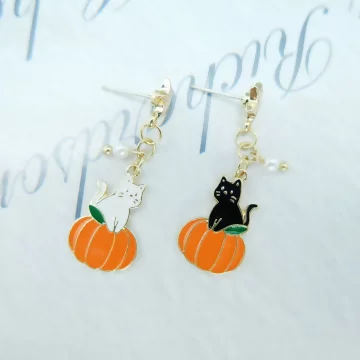 女巫與南瓜×不對稱三角耳夾.avif