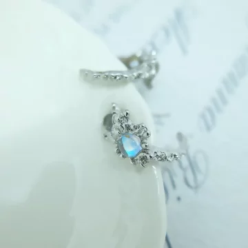 肌理微鑲月光石×耳環.avif