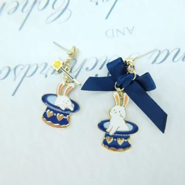 魔術帽裡的兔子×不對稱吊墜耳環.avif