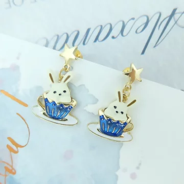 廻紋針信封×不對稱吊墜耳環 .avif