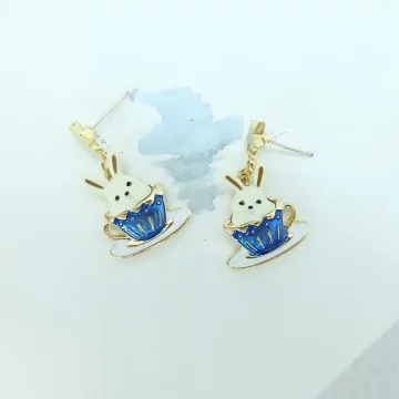 廻紋針信封×不對稱吊墜耳環 .avif