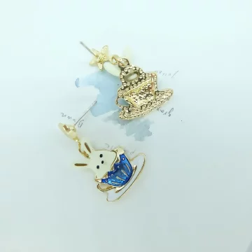 廻紋針信封×不對稱吊墜耳環 .avif