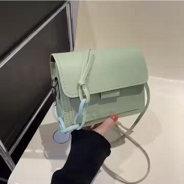 不對稱背帶掀蓋小方包×斜背包×綠色