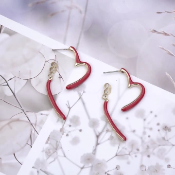 安可拉復古紅心×後掛式吊墜耳環 .avif