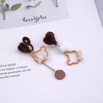 絨毛愛心小熊餅乾×不對稱蚊香盤U型耳夾