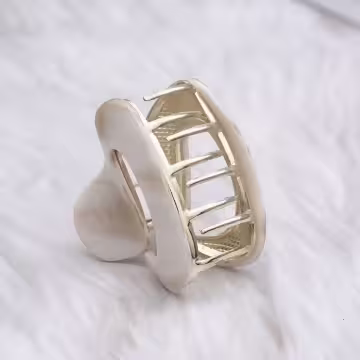 金屬流光×鯊魚夾×白色