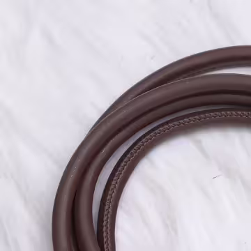 單色簡約皮革×手機斜背雙勾掛繩×深咖