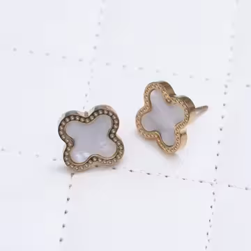 316鋼飾×白色四葉草×耳釘×共二色