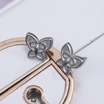 316鋼飾×蝴蝶飛×耳釘×共二色.avif