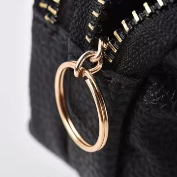 單色荔枝紋抓皺×雙層拉鍊零錢包×黑色