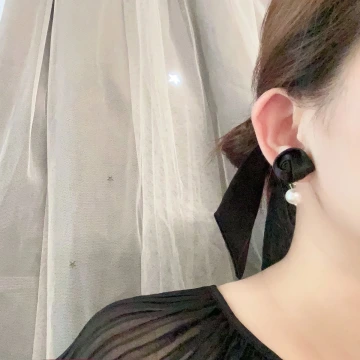 極簡酷黑×磁吸耳夾/裝飾小物.avif