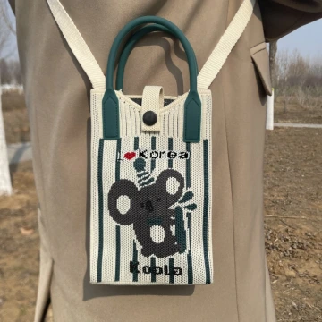 韓國無尾熊×針織×斜背包.avif