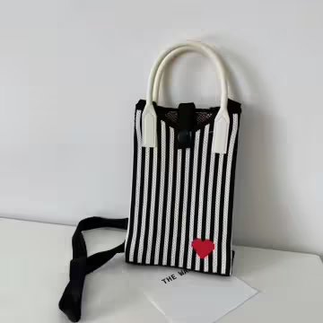 黑條紋小紅心×針織×斜背包