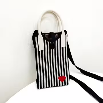 黑條紋小紅心×針織×斜背包