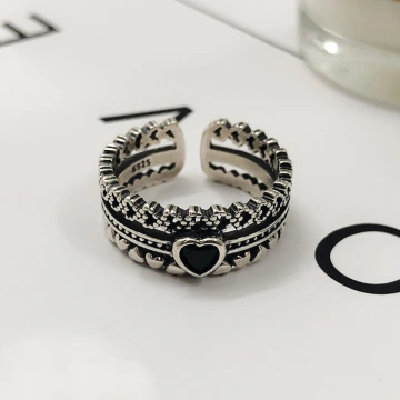 美式×復古×愛心繞×黑色愛心×開口戒指.avif