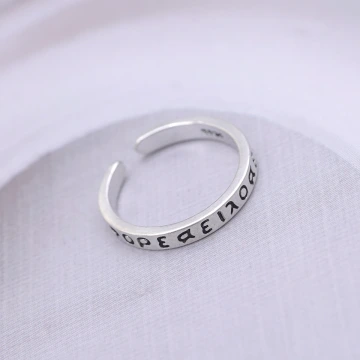 925銀飾×希臘語×開口戒指.avif