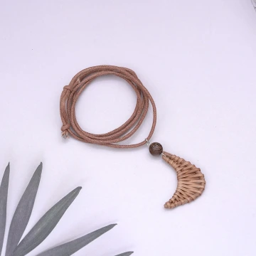 藤編月牙×蠟繩×可調節長項鍊×共二色.avif