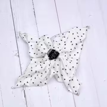 小愛心方巾珍珠×抓夾×共二色