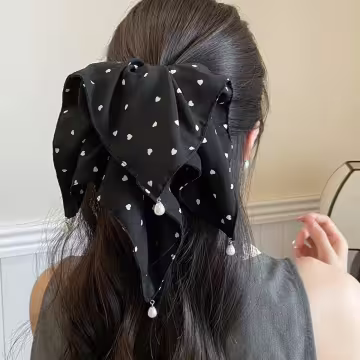 小愛心方巾珍珠×抓夾×共二色