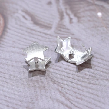 立體拉絲星星×耳扣.avif