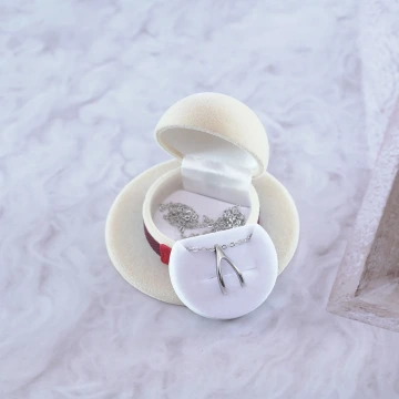 淑女帽×適用戒指/項鍊/手鍊×絨布盒.avif
