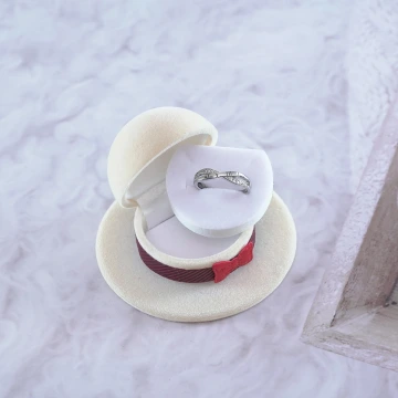 淑女帽×適用戒指/項鍊/手鍊×絨布盒.avif
