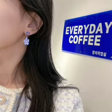 愛心棉花糖兔兔藍花×不對稱蚊香盤U型耳夾