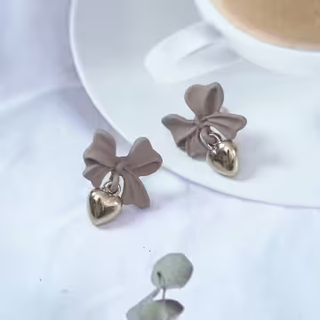 棕咖領結金色愛心×吊墜耳環