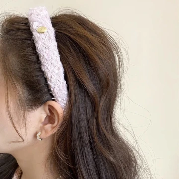 羊羔毛小金牌×髮箍×共二色.avif
