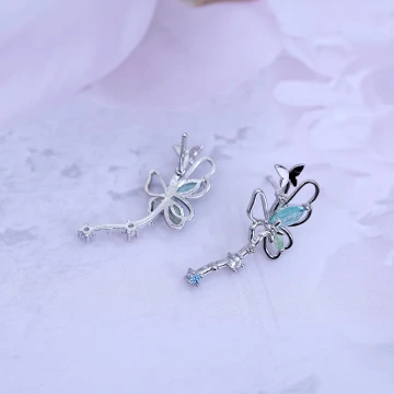 水藍甜酷蝴蝶&times;吊墜耳環.avif