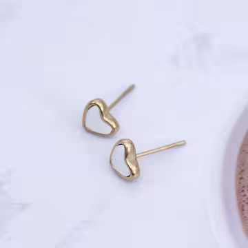 鋼飾×白色愛心×耳釘×金色