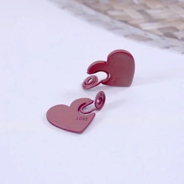 LOVE霧質紅心×蚊香盤U型耳夾.avif
