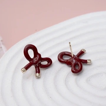 金屬大紅圈&times;三角耳夾.avif
