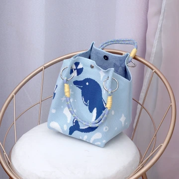 藍色海豚&times;針織手提袋.avif