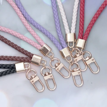 編織花紋皮革&times;手機腕帶掛繩&times;紅色.avif