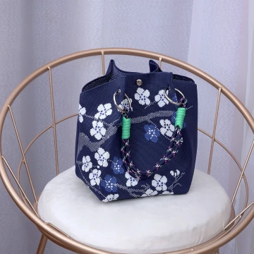 巴黎米蘭&times;針織手提袋&times;米白.avif