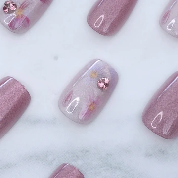 春日小貓&times;不對稱三角耳夾.avif