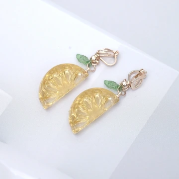 桃花盛開&times;三角耳夾.avif