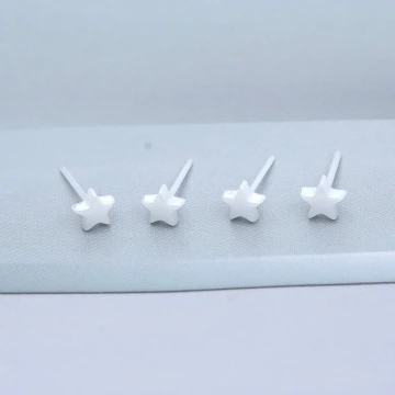 綠金不規側邊框&times;吊墜耳環.avif