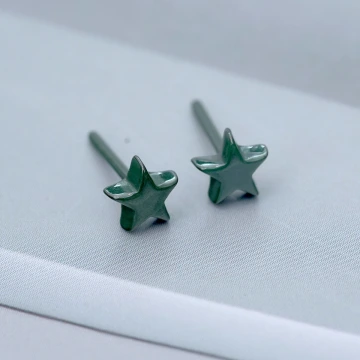 綠金不規側邊框&times;吊墜耳環.avif