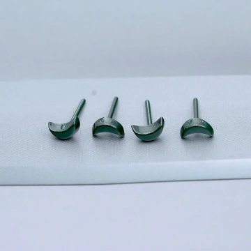 綠金不規側邊框&times;吊墜耳環.avif