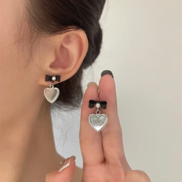小金魚&times;耳環.avif