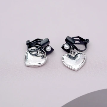 小金魚&times;耳環.avif