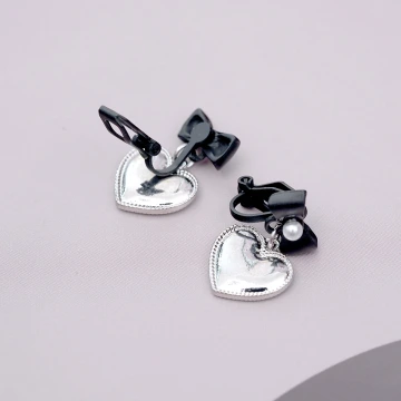 小金魚&times;耳環.avif