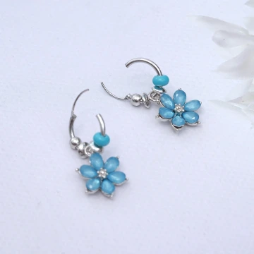 十字纏繞晶鑽&times;吊墜耳環.avif