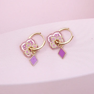 十字纏繞晶鑽&times;吊墜耳環.avif