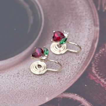 十字纏繞晶鑽&times;吊墜耳環.avif