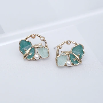 小貓花兒愛心&times;單邊六套件耳環組.avif