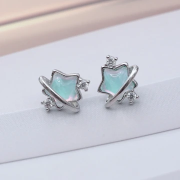 925銀針&times;棋盤晶鑽格紋&times;耳針.avif
